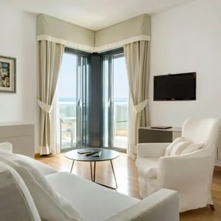 Szálloda Byron Bellavista 4*