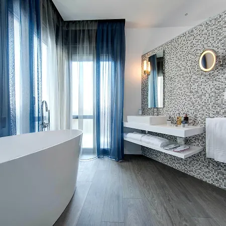 Byron Bellavista 4*